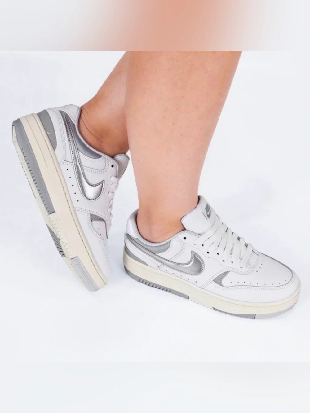 NIKE Gamma Force Sneakers - Women’s White Platform Shoes - Size 8.5 & 9